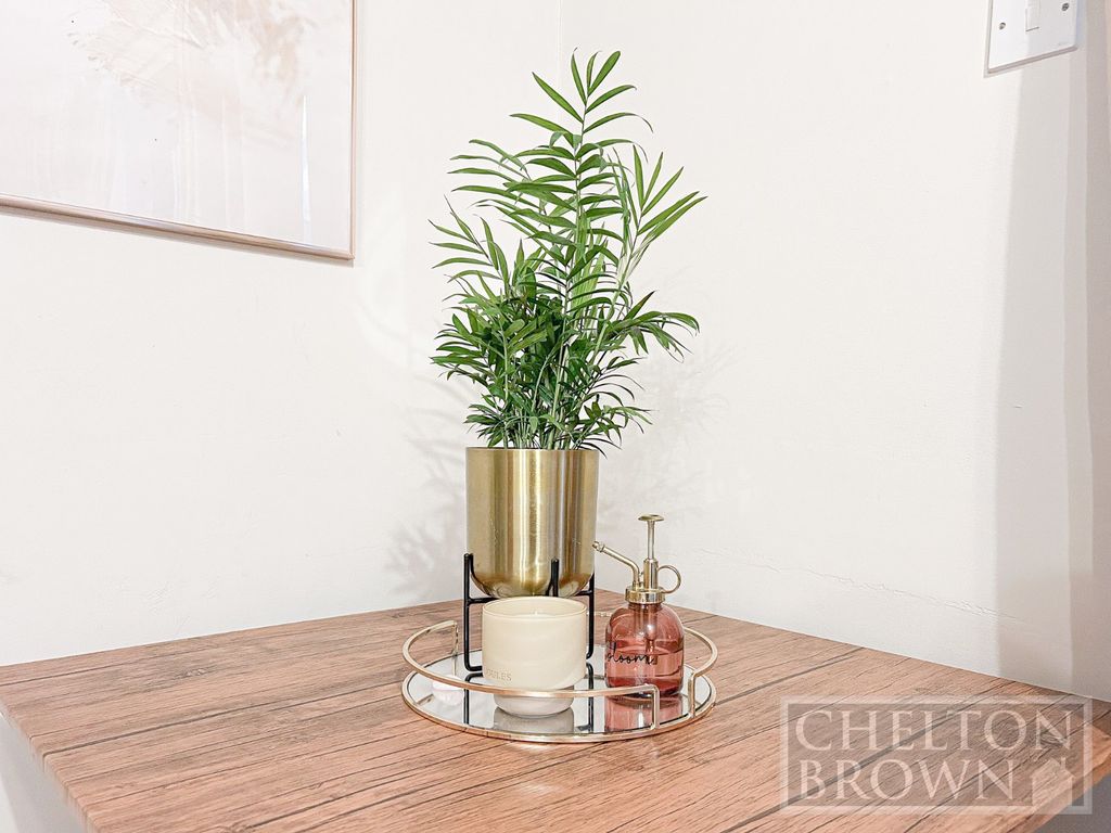 Property photo 3 of 35 Living Room