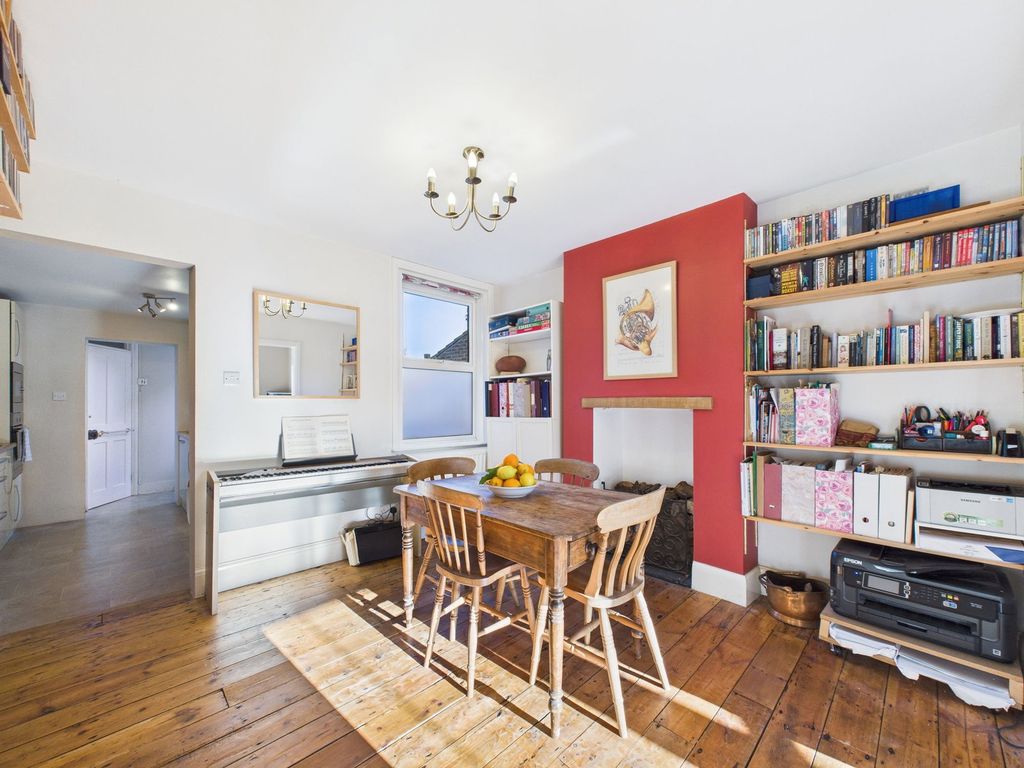 Property photo 3 of 14