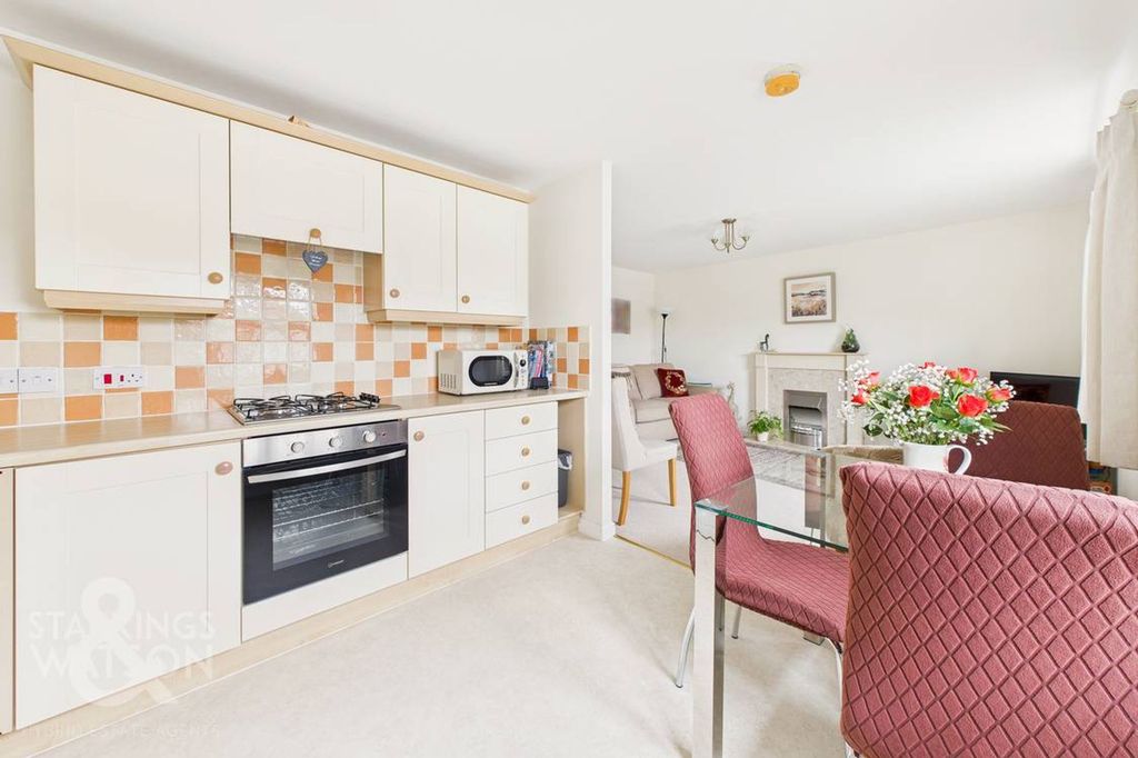 Property photo 3 of 19