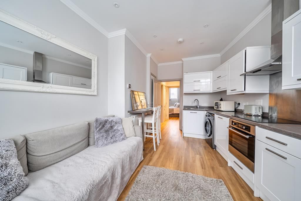 Property photo 2 of 17 Reception/Kitchen