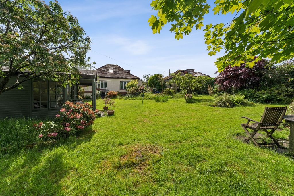 Property photo 2 of 33