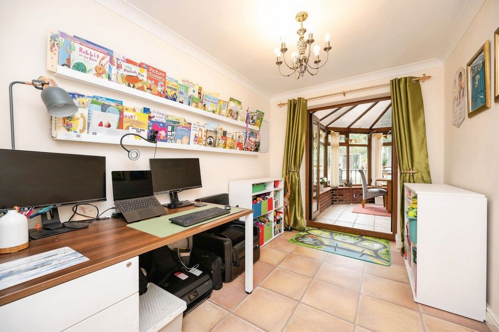 Property photo 3 of 20
