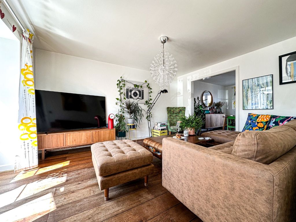 Property photo 2 of 28 5364824