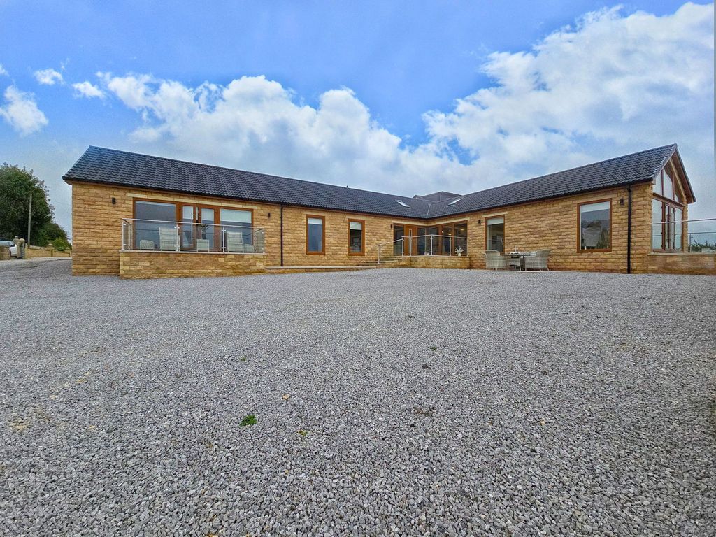 Property photo 1 of 34