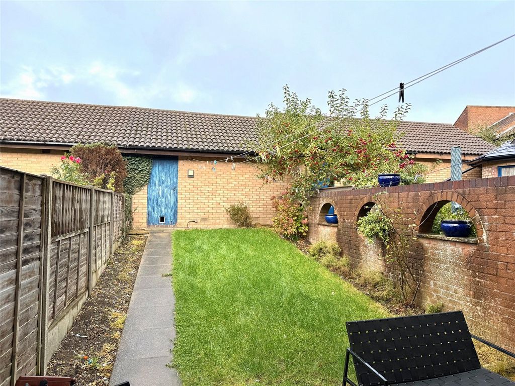 Property photo 2 of 12 Picture No. 22