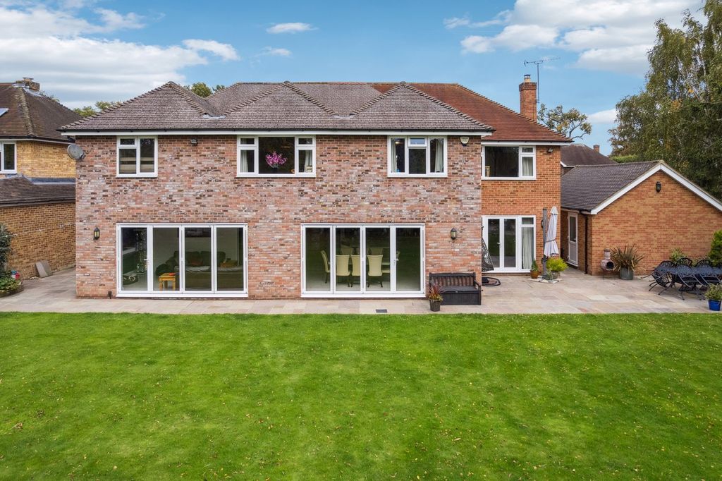 Property photo 3 of 23