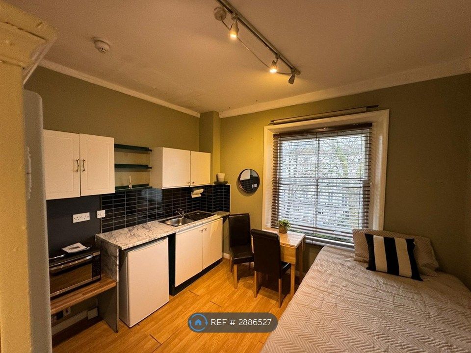Property photo 3 of 5