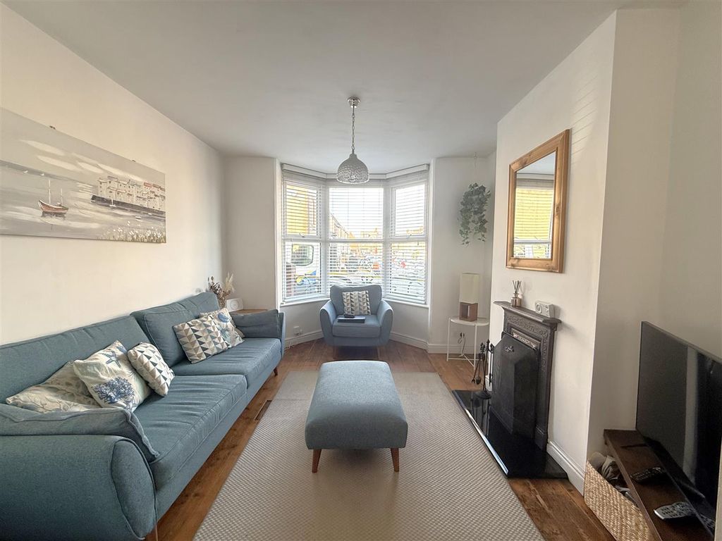 Property photo 3 of 16 3.Jpeg