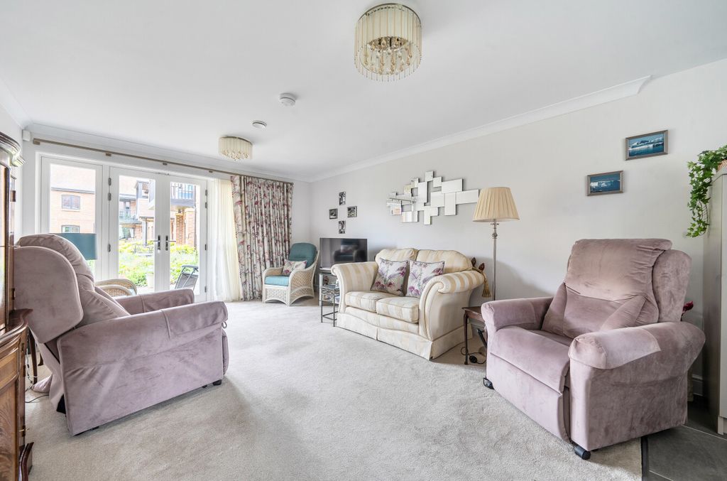 Property photo 2 of 11 1478011-16-6A2Adc...