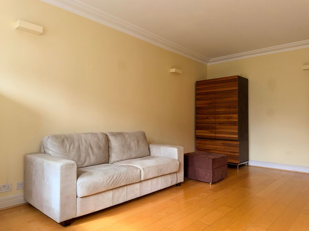 Property photo 2 of 28