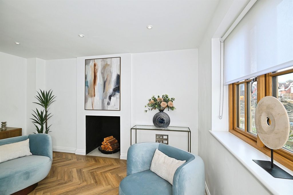 Additional image 4 of 5 bed detached house for saleRoundwell Park, Bearsted, Maidstone ME14