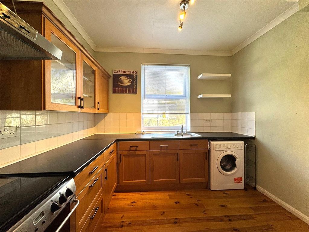 Property photo 2 of 9 Kitchen.Jpeg