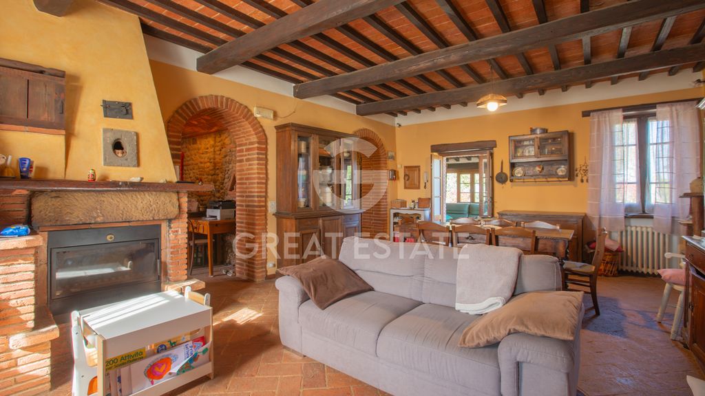 Property photo 2 of 23 Interiors