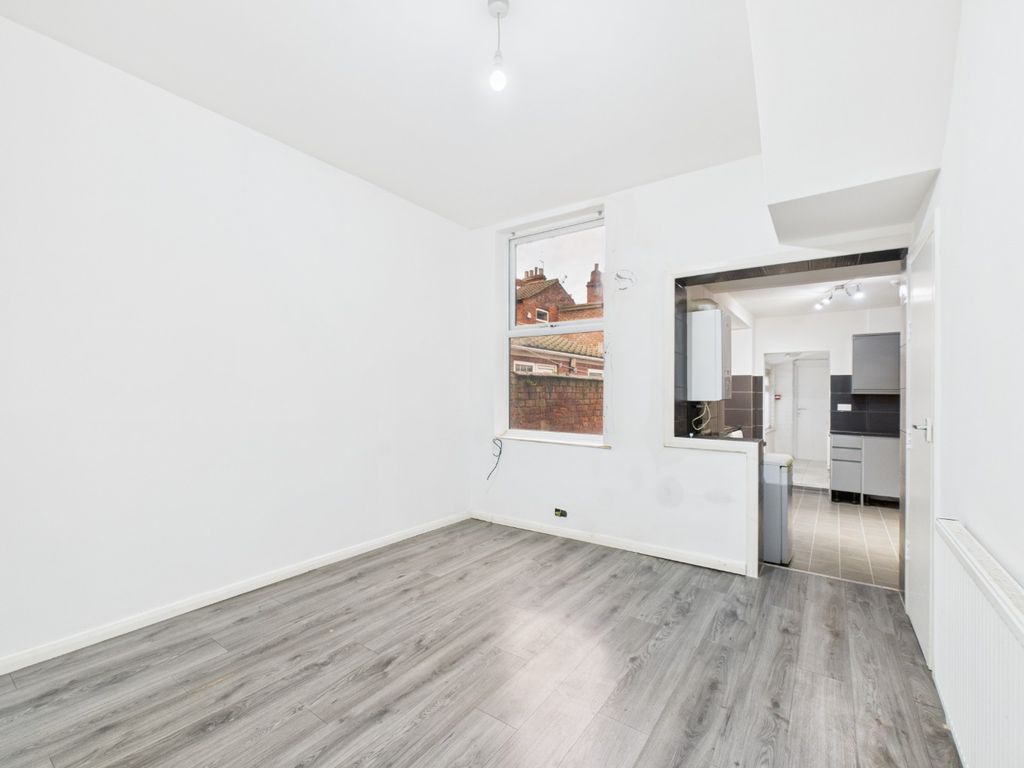 Property photo 3 of 14 4547128