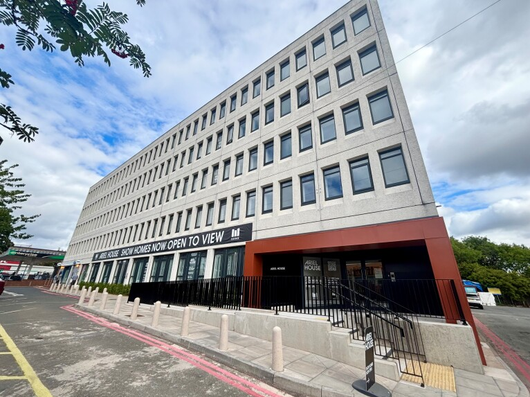 Property photo 1 of 7