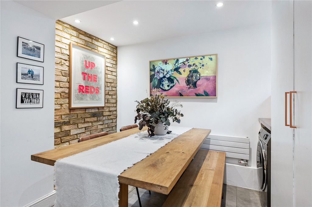 Property photo 3 of 14 Dining Room