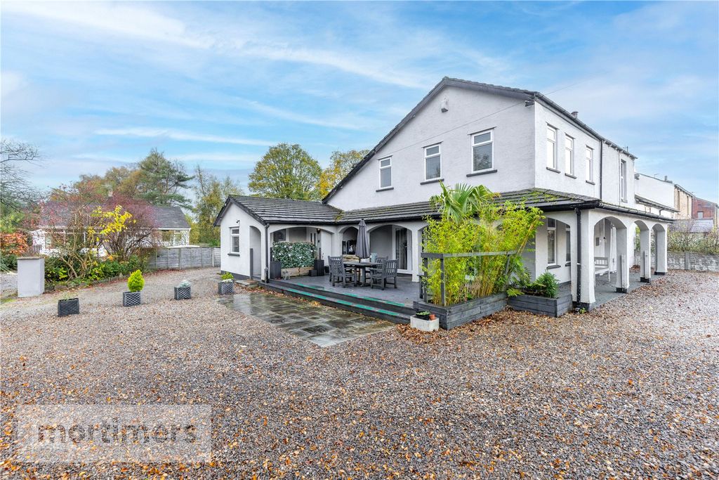 Property photo 1 of 30 Front External