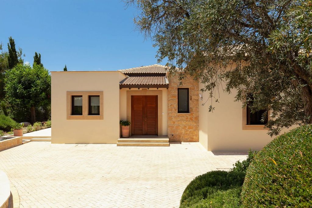 Property photo 3 of 25