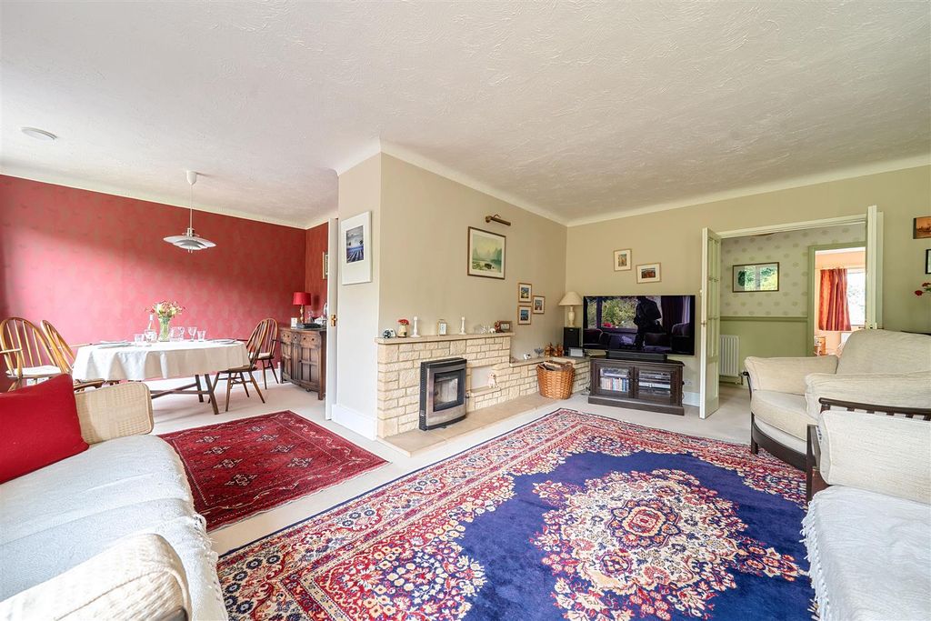 Property photo 2 of 19 1332245-16-688B2Ef53Ad49.Jpg