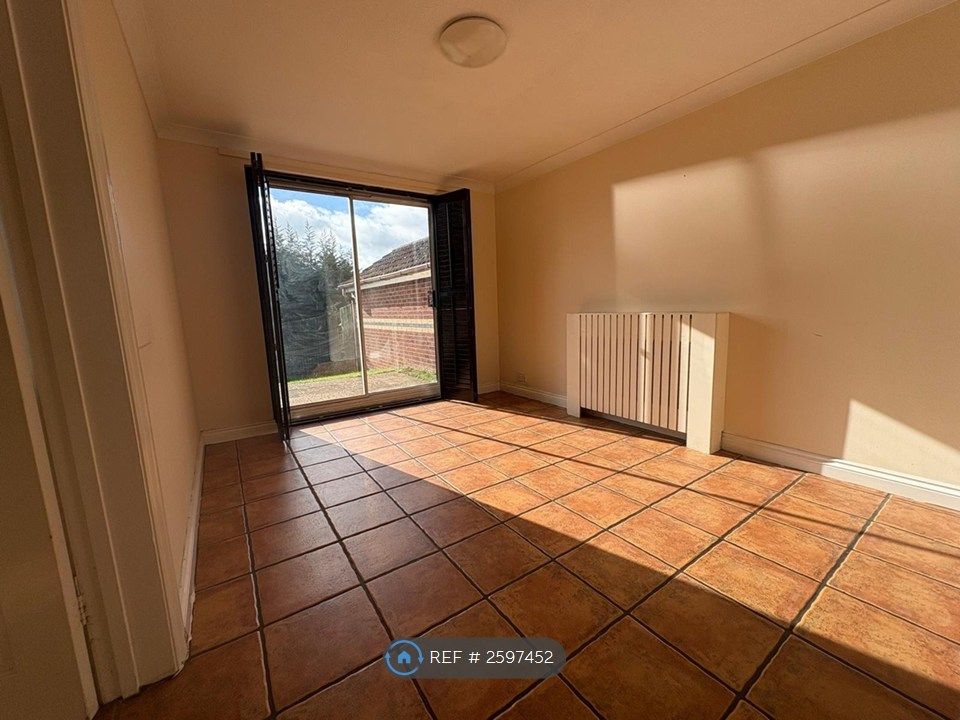 Property photo 3 of 13 Diner