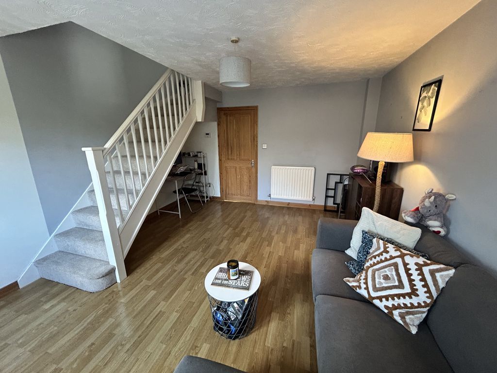 Property photo 3 of 19 Lounge A