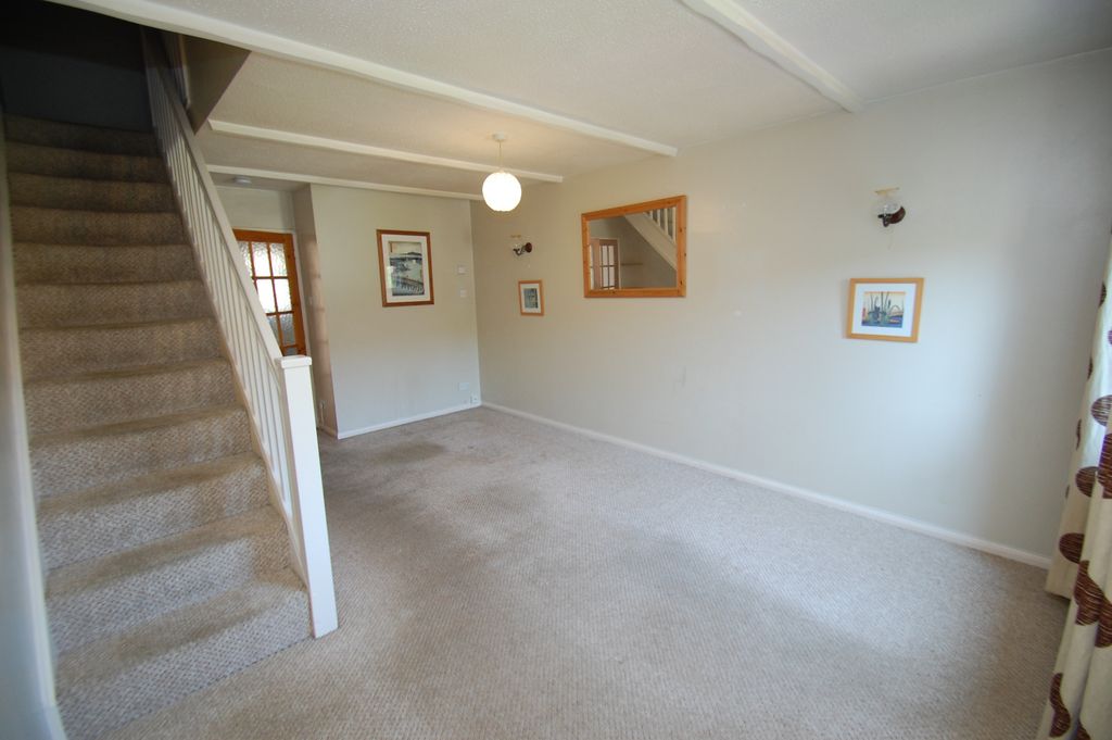 Property photo 2 of 19 4991901