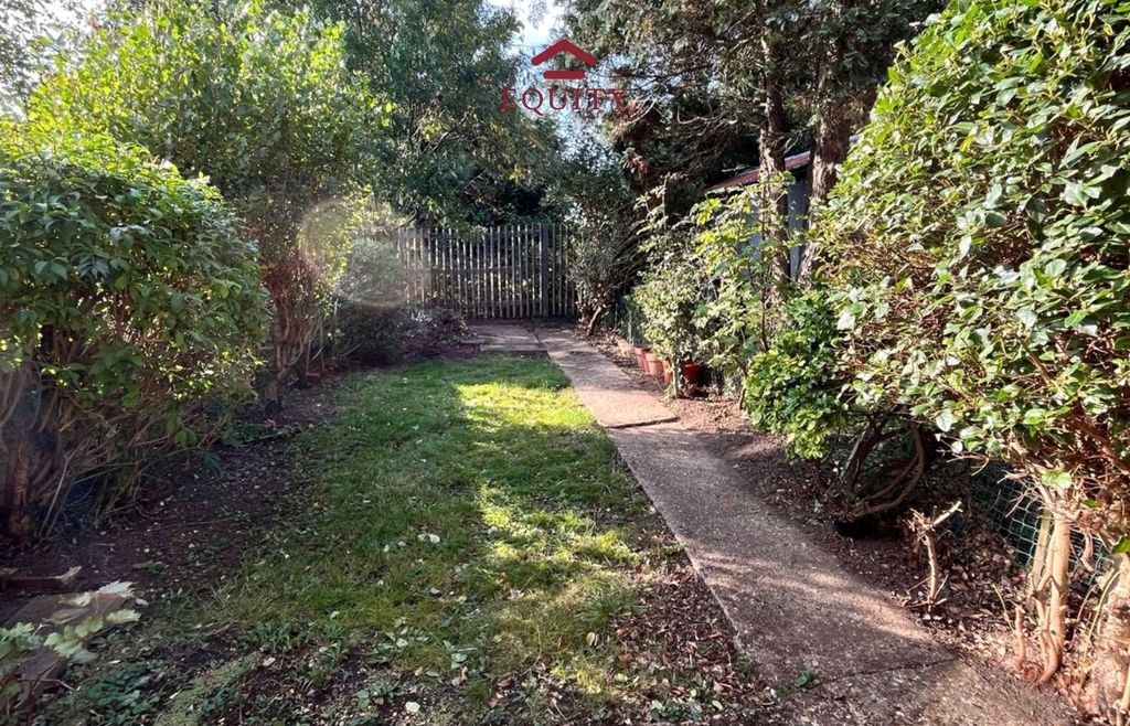 Property photo 2 of 11 Picture No. 12