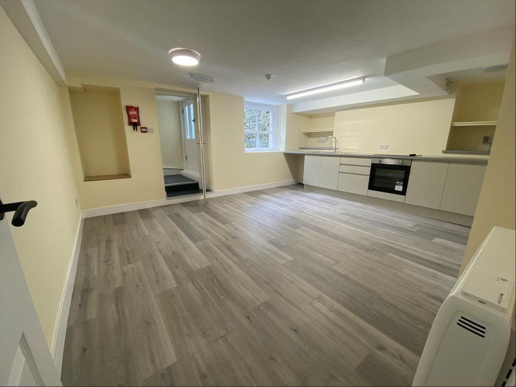 Property photo 1 of 9 1 Bedroom Flat For Rent