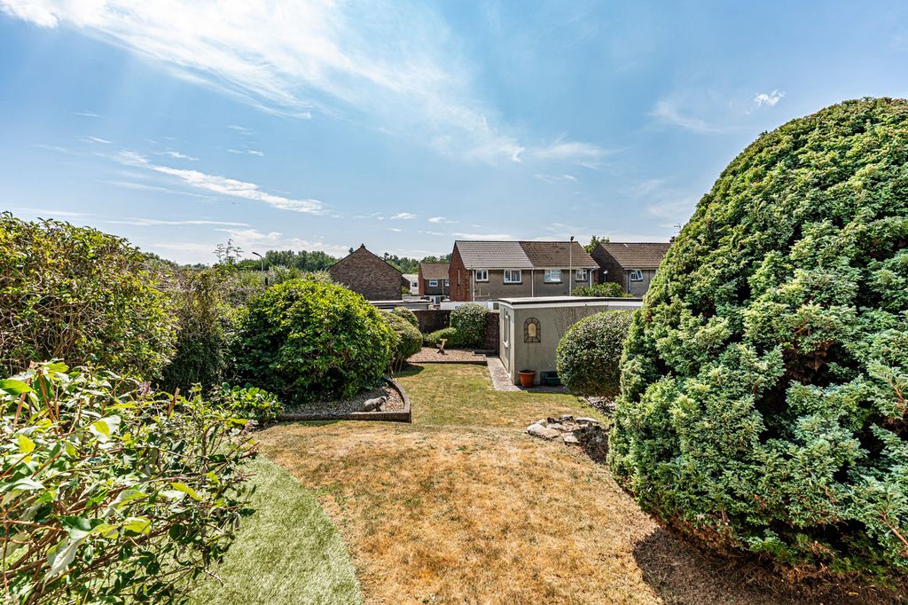 Property photo 2 of 38