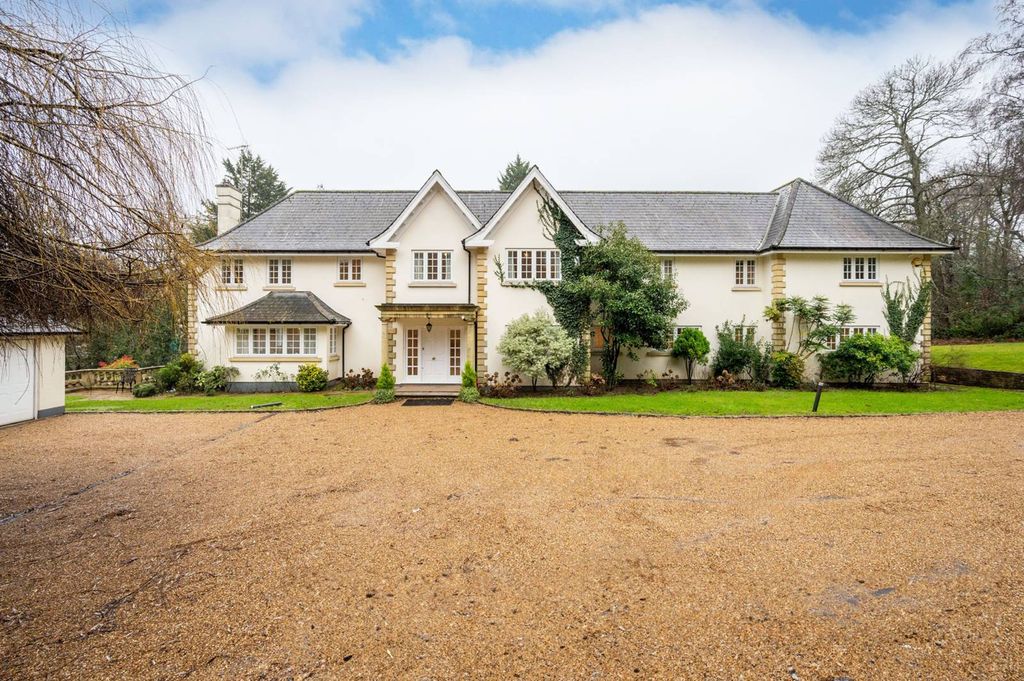 Property photo 1 of 24