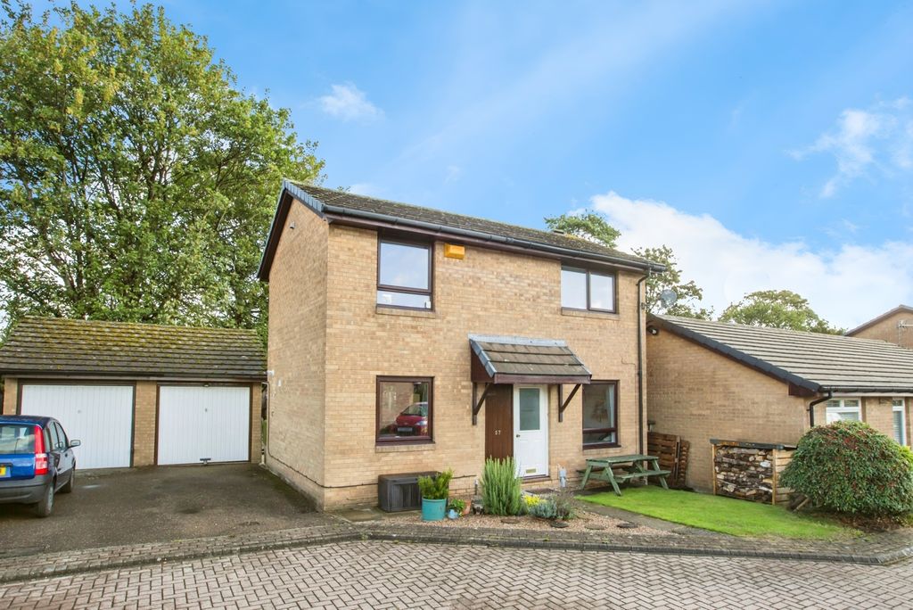 Property photo 1 of 17 Front