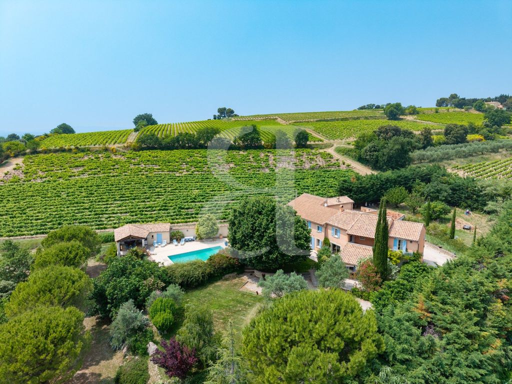 Property photo 2 of 28