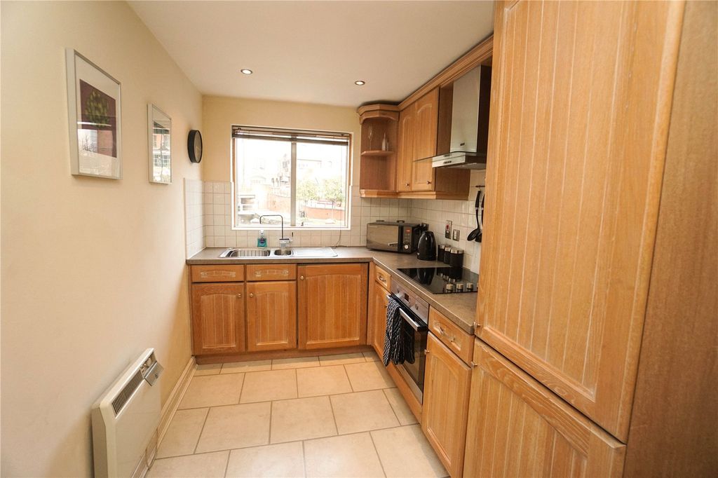 Property photo 2 of 15 Photo 18