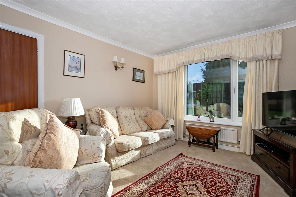 Property photo 2 of 30 Img_0021.Jpg