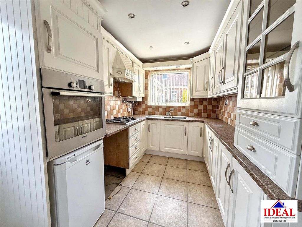 Property photo 2 of 21 Image00024.Jpg