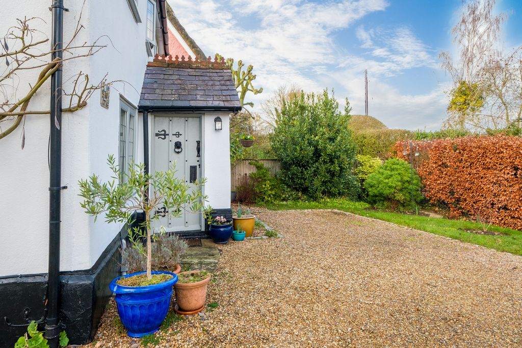 Property photo 2 of 26