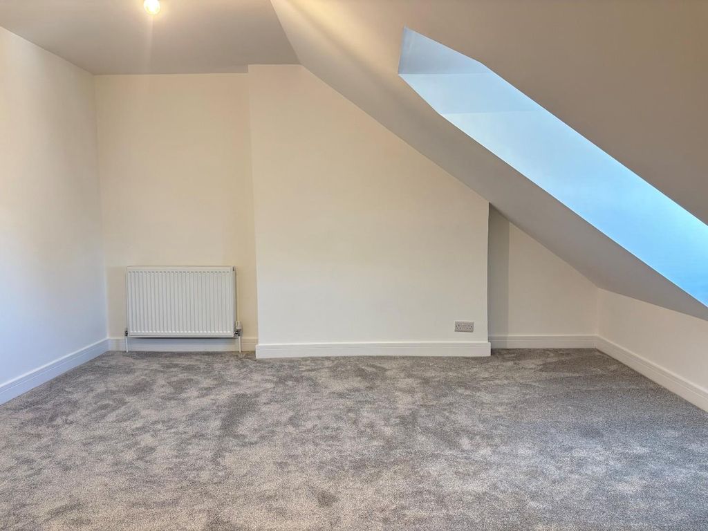 Property photo 3 of 8 2.Jpg