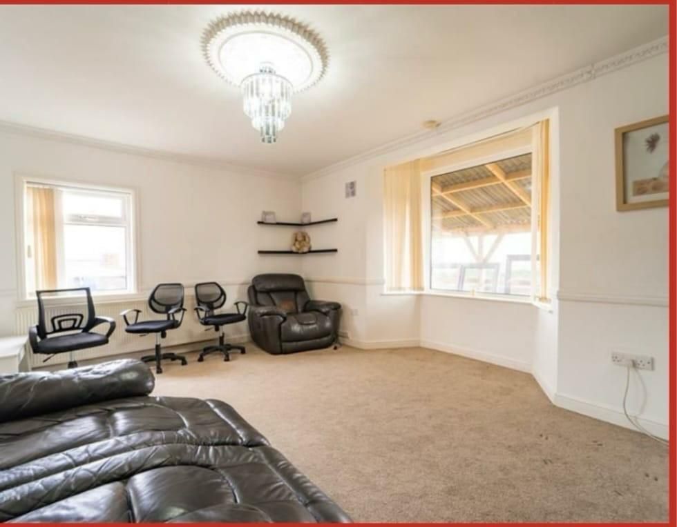 Property photo 2 of 12 Photo-2025-12-17-01-58-59 (1).Jpg