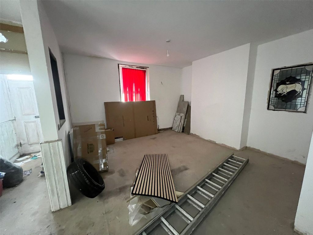 Property photo 3 of 28 Picture No. 60