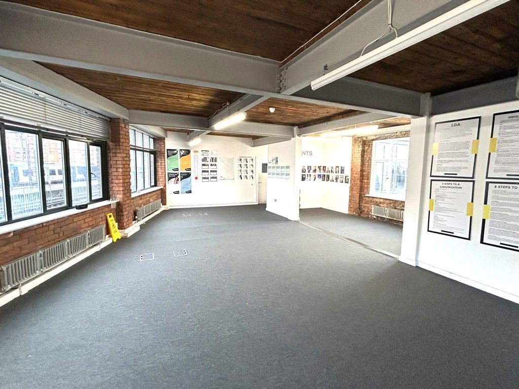 Property photo 3 of 15 Photo 6