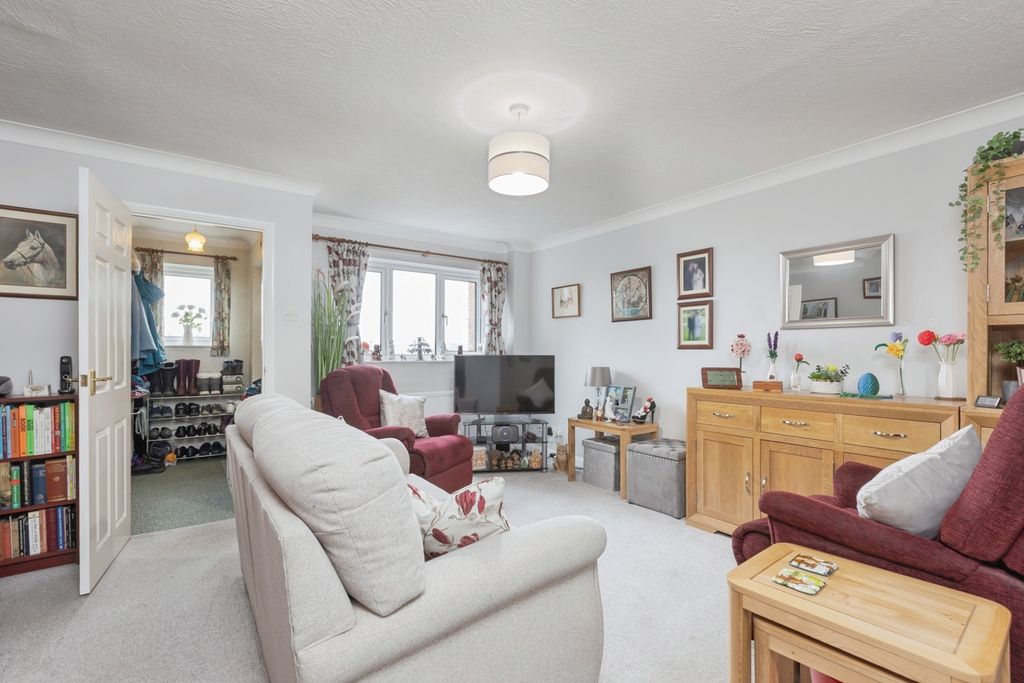 Property photo 1 of 19 Pbox-Img.Jpg