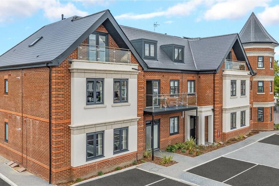 Property photo 1 of 6