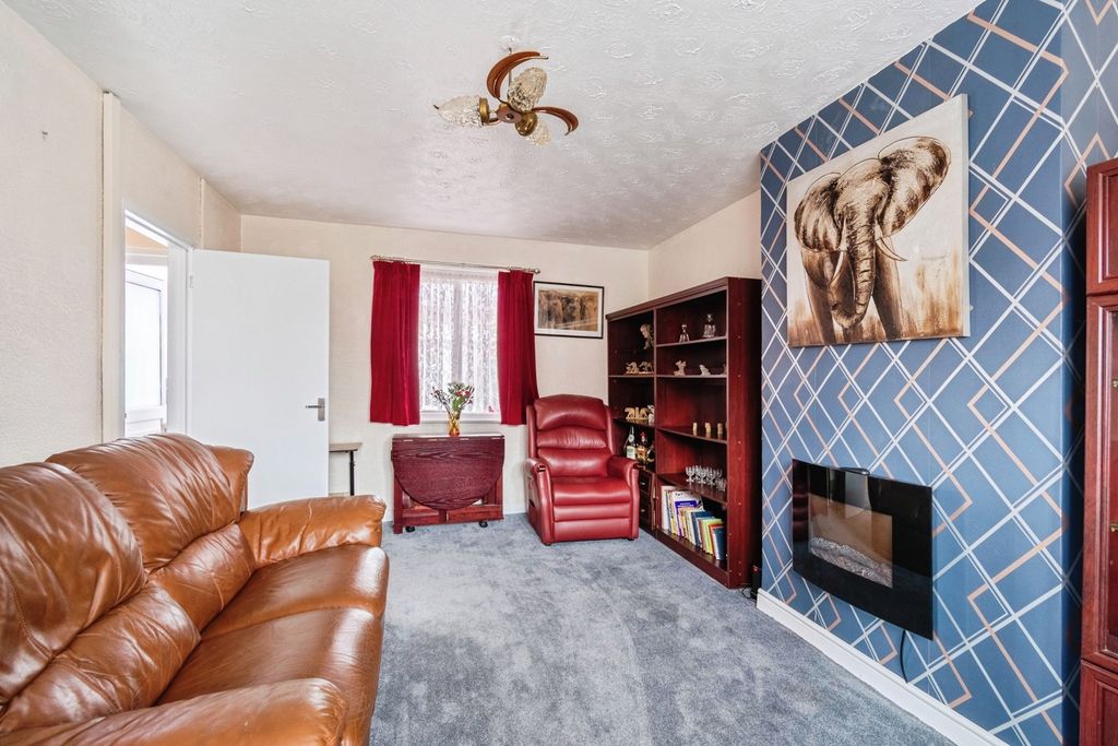 Property photo 3 of 20 Pbox-Img.Jpg