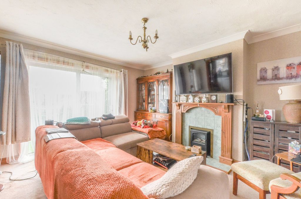 Property photo 3 of 15