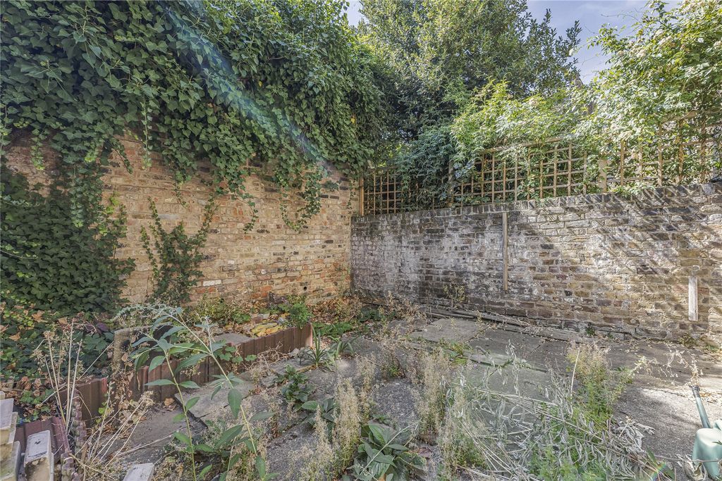 Property photo 2 of 5 Picture No. 24