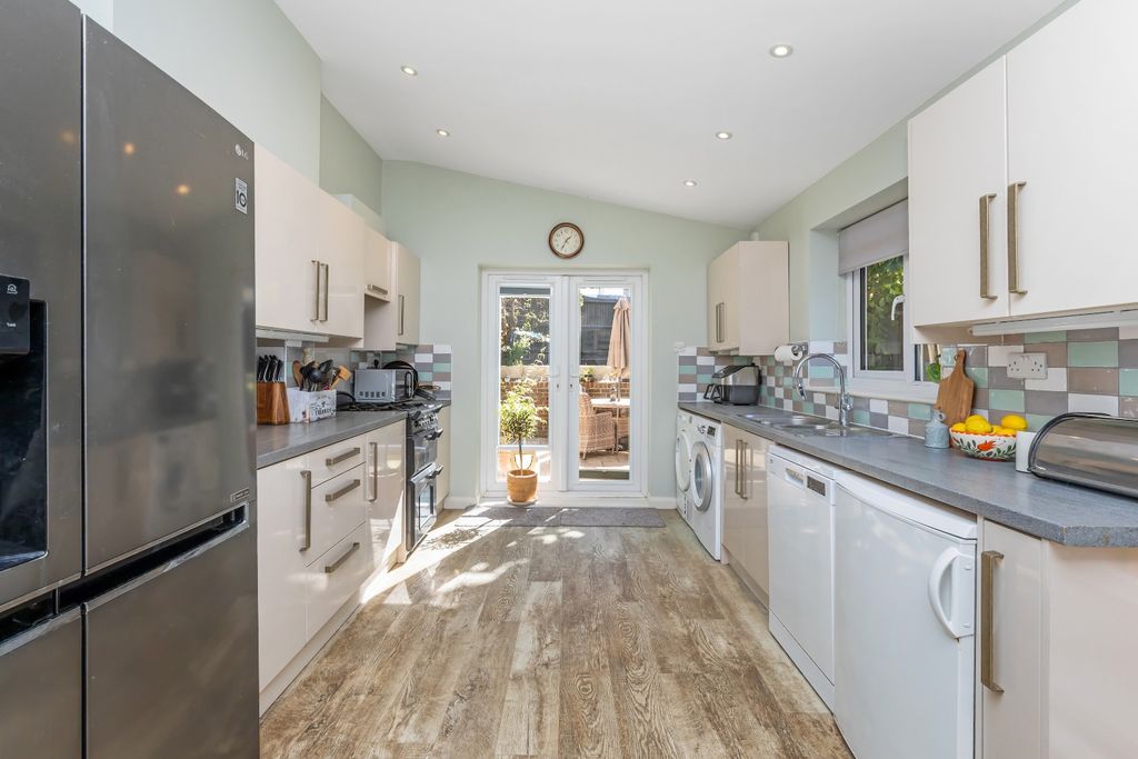 Property photo 3 of 20 5395544