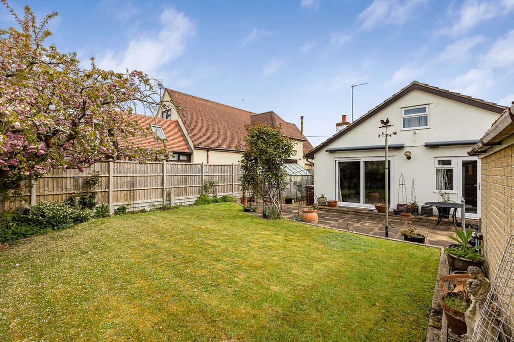 Property photo 2 of 19