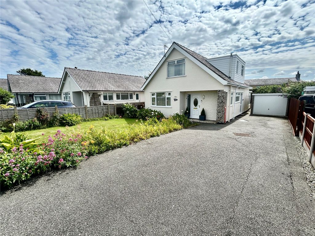 Property photo 1 of 15 Picture No. 11