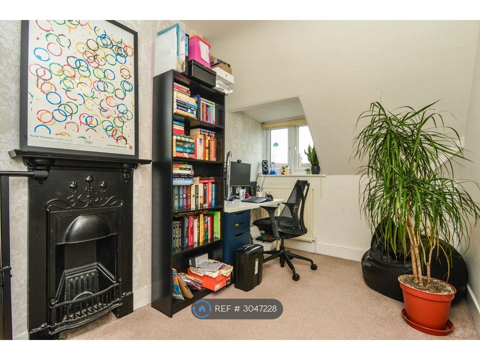 Property photo 2 of 6