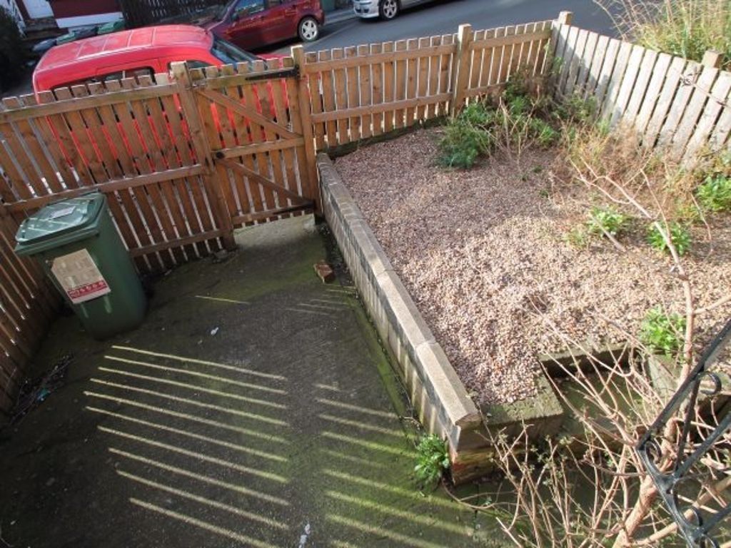 Property photo 3 of 6 Low-Maintenance Private Rear Courtyard With Fenced...
